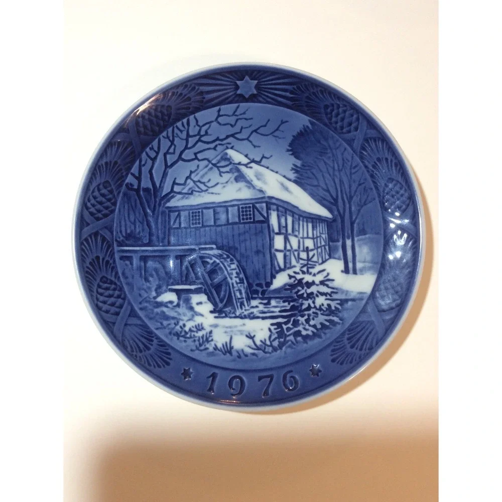 B & G Copenhagen Denmark 1976 Blue White Christmas Collector Plate Water Mill